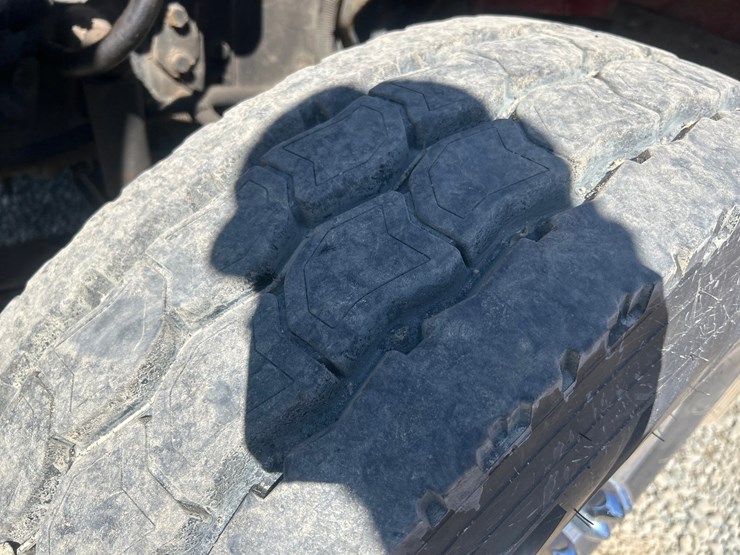 2006-international-7400-image-70