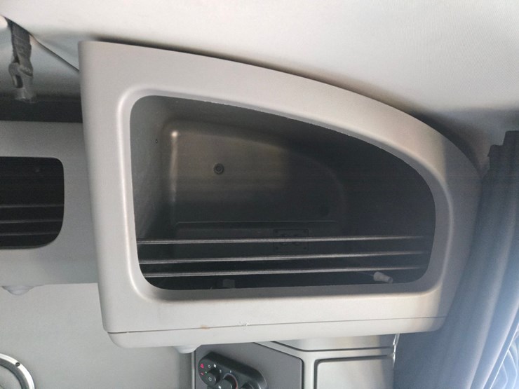 peterbilt-579-image-89