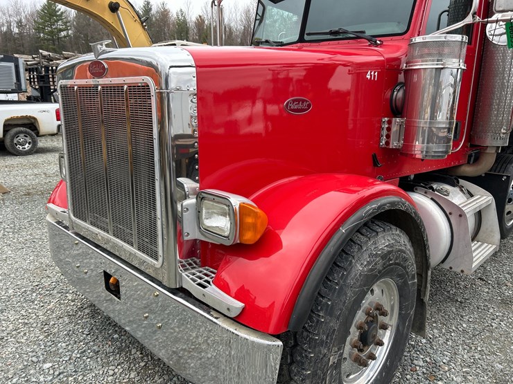 2005-peterbilt-357-image-9