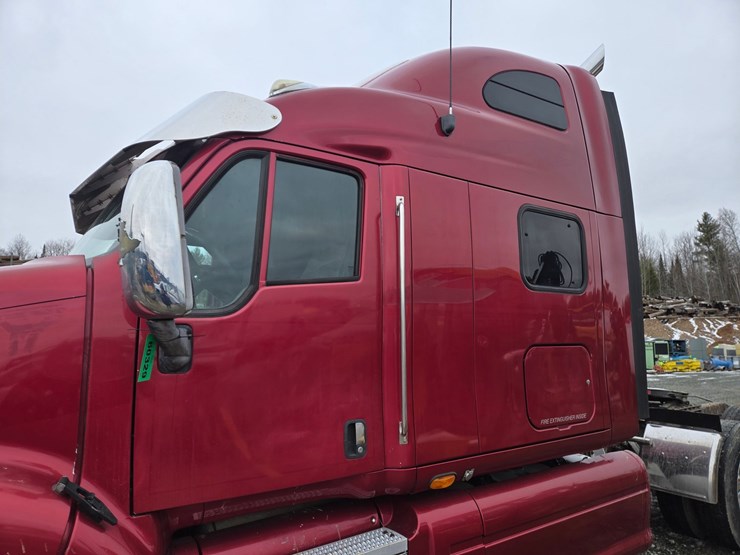 2007-peterbilt-387-image-16