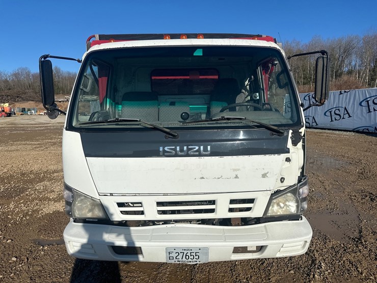 2005-isuzu-nqr-image-8