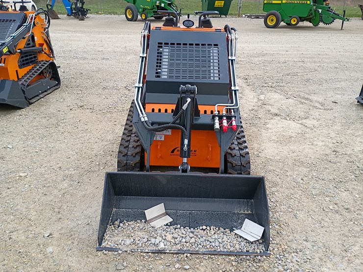 #23944-•-2025-arteer-qb-480-mini-skid-steer-image-7