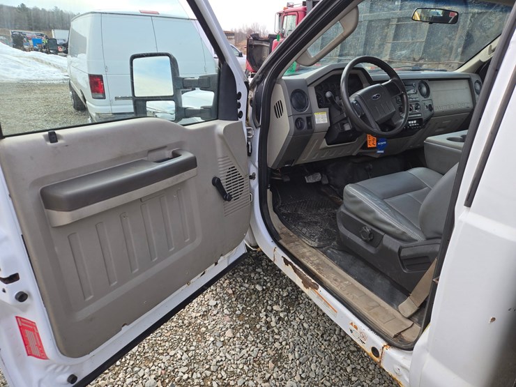 2008-ford-f550-image-42