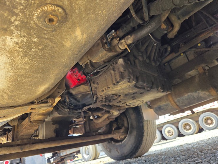 2005-massey-ferguson-8-image-46