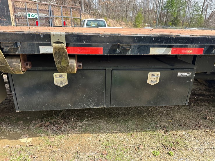 2020-hino-268-image-11