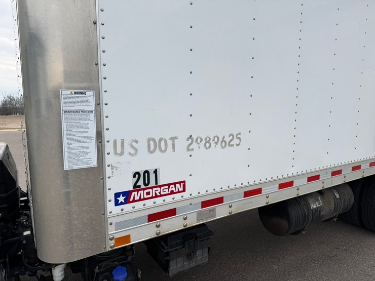 2019-isuzu-nrr-image-29