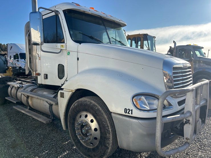 2002-massey-ferguson-8-image-14