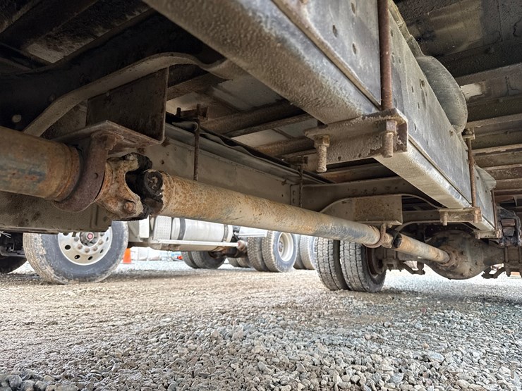 1993-ford-f700-image-24