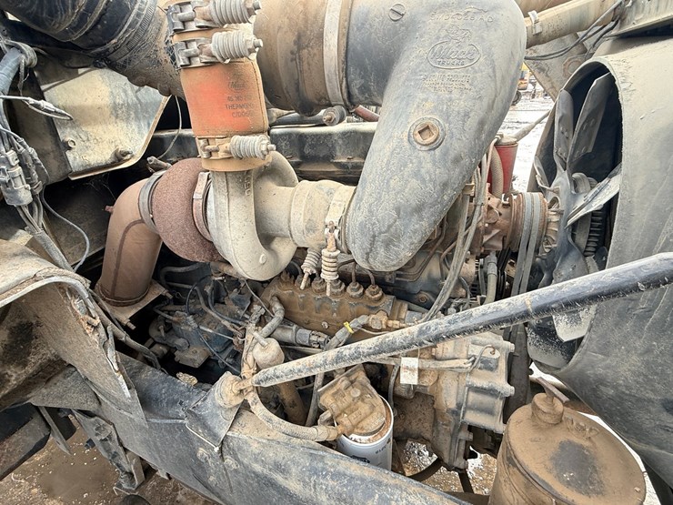 1988-mack-dm690s-image-47