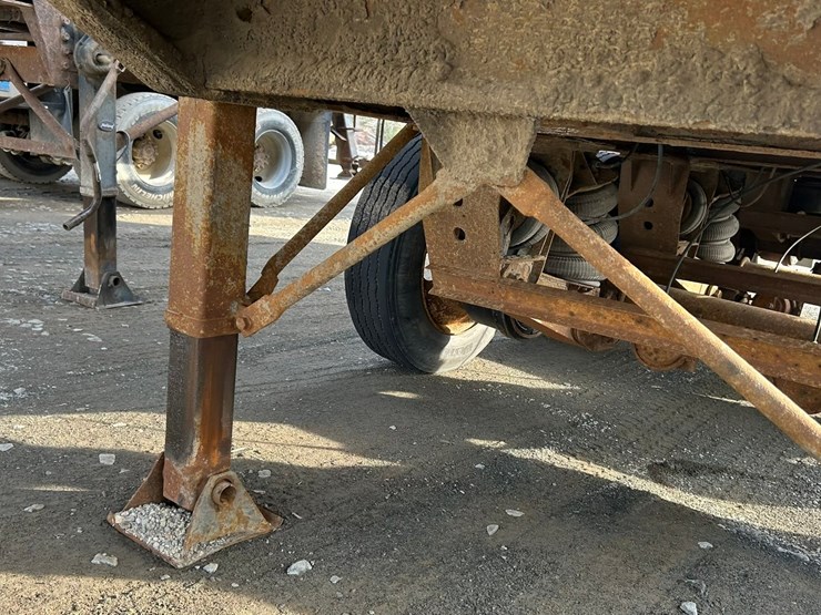 1995-axle-end-dump-image-17