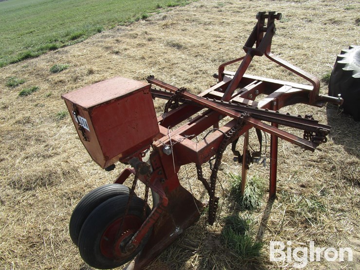 1-row-gopher-getter-image-5