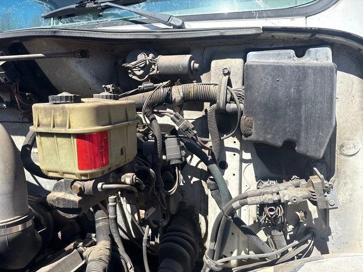 2000-international-4700-image-10