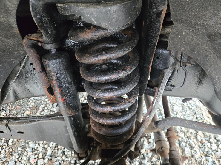 2011-ford-f550-image-43