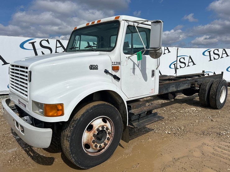 2000-international-4700-image-1