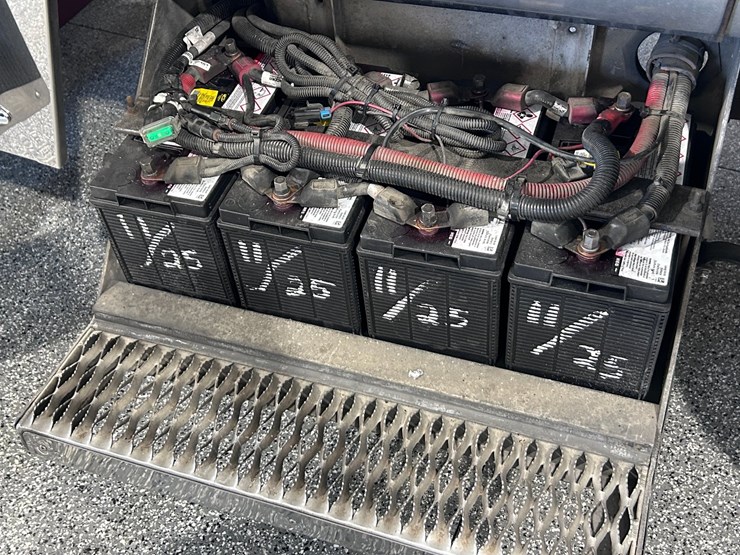 2007-peterbilt-379-image-95