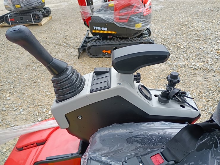 #l19-005-•-2026-diesel-tpm-18k-mini-excavator-image-15