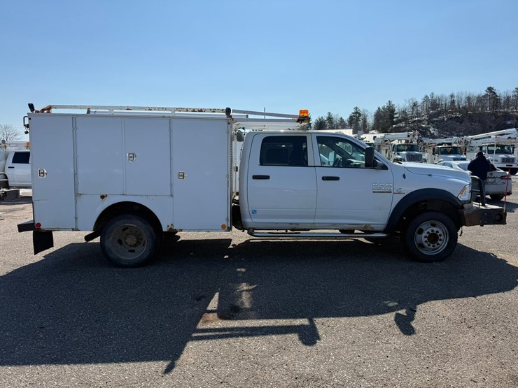 #2048-•-2013-ram-5500-heavy-duty-service-truck-image-6