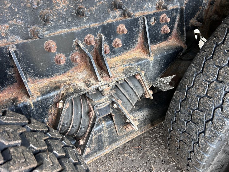 2003-international-7400-image-34