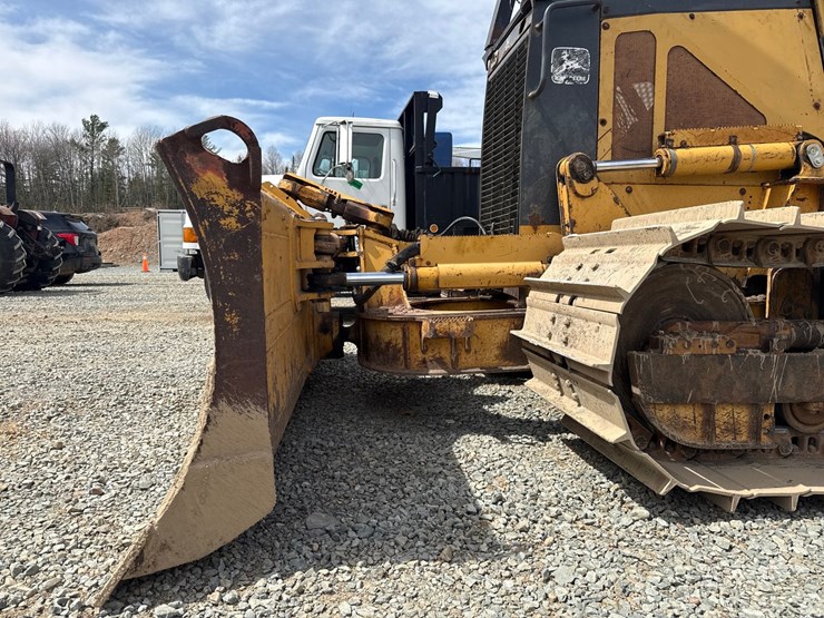 2002-deere-700h-lgp-image-9