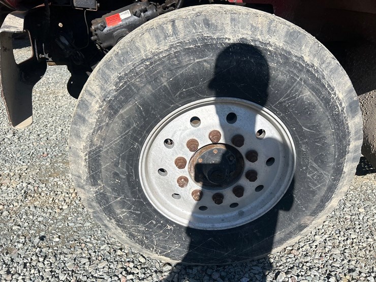 2006-international-7400-image-68