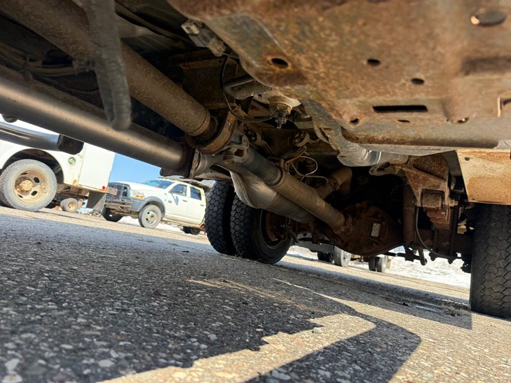 #1060-•-2015-ram-5500-heavy-duty-service-truck-image-43