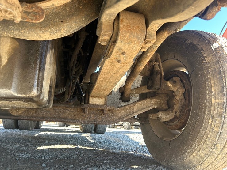 2005-massey-ferguson-8-image-28