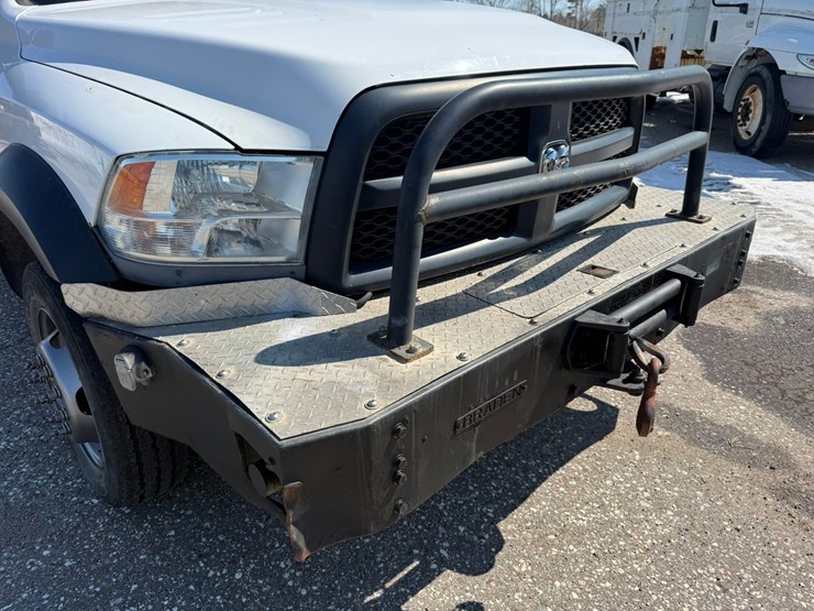 #1064-•-2015-ram-5500-heavy-duty-service-truck-image-10