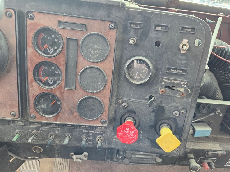 1993-international-9200-image-64