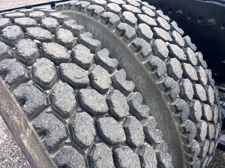 #1009-•-2012-western-star-conventional-4-sleeper-cab-truck-tractor-image-91