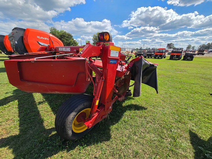 2022-new-holland-210-image-8