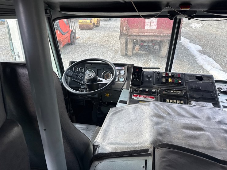 1998-massey-ferguson-8-image-68