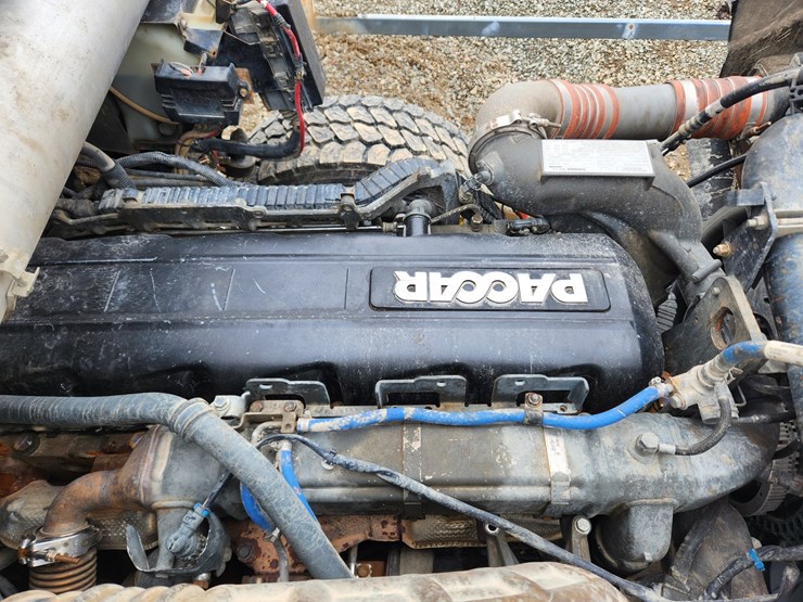 2014-kenworth-t800-image-16