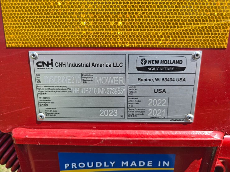 2022-new-holland-210-image-46