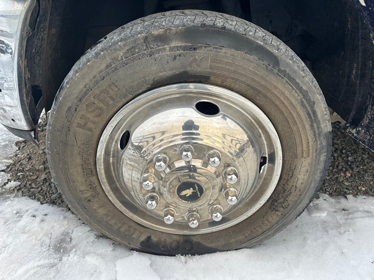 2012-massey-ferguson-8-image-71