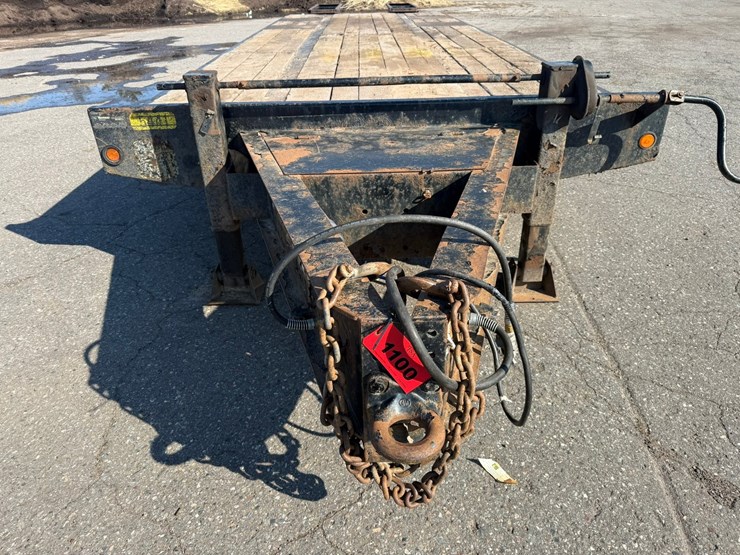 #1099-•-butler-26'-equipment-trailer-image-27