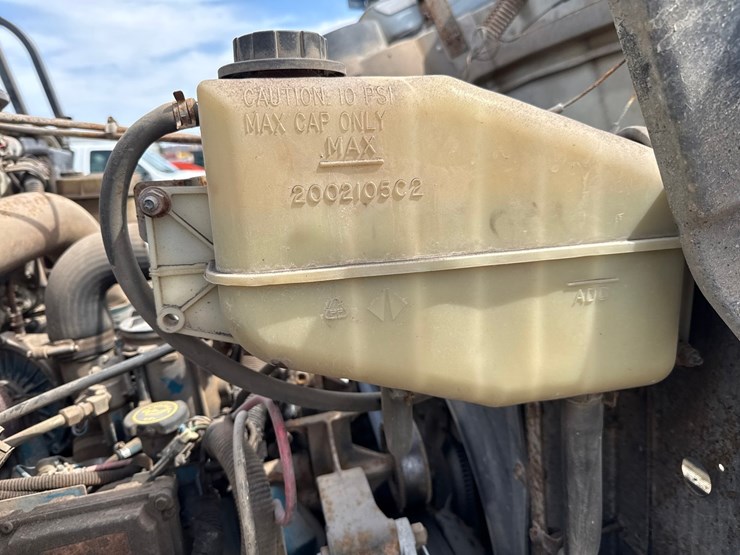 2000-international-4700-image-22