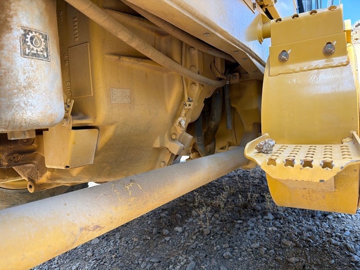 2018-caterpillar-12m3-image-34