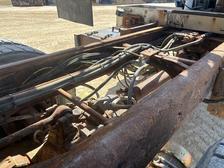 2006-international-7600-image-147