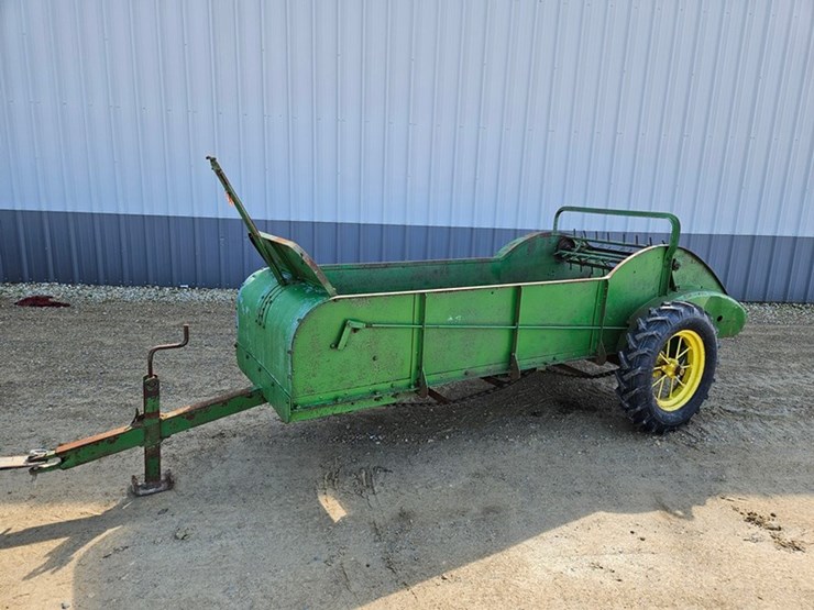 john-deere-7-image-1