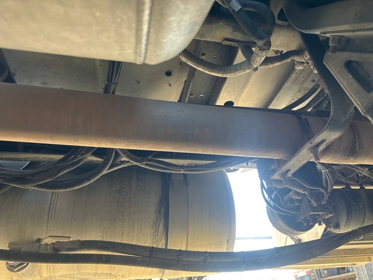 2013-peterbilt-365-image-78