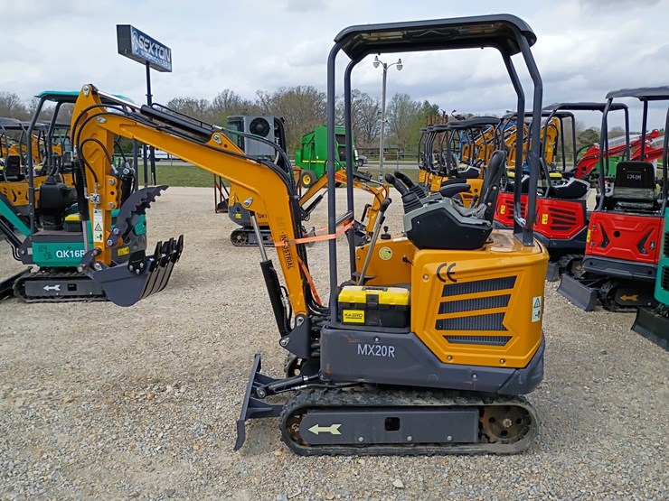 #24174-•-2025-agt-mx20r-mini-excavator-image-1