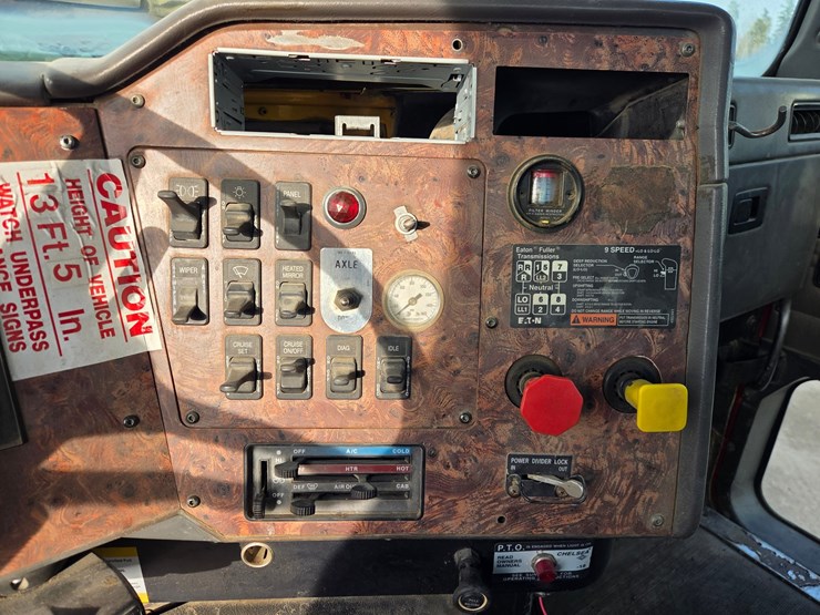 1998-international-paystar-5000-image-67