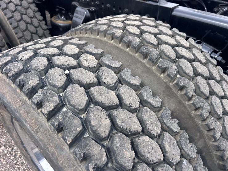 #1009-•-2012-western-star-conventional-4-sleeper-cab-truck-tractor-image-89