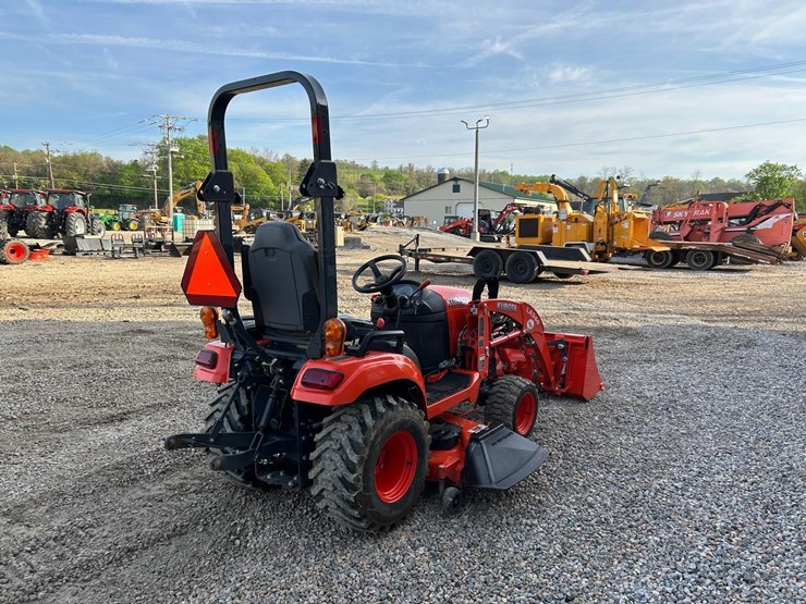 2021-kubota-bx2380-image-4