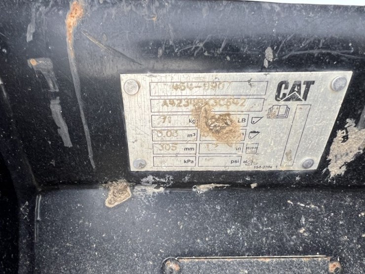 caterpillar-12-image-5