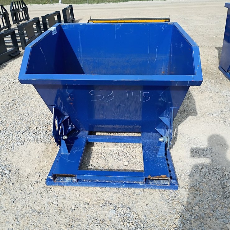 #23938 • Forklift Hopper