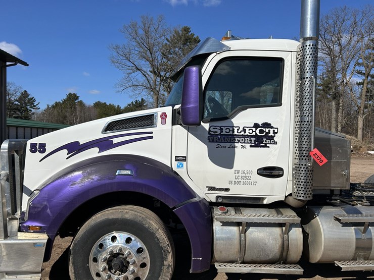 2020-kenworth-t880-image-14