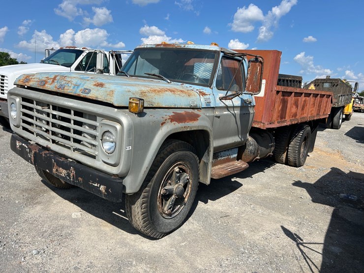 1979-ford-f800-image-1