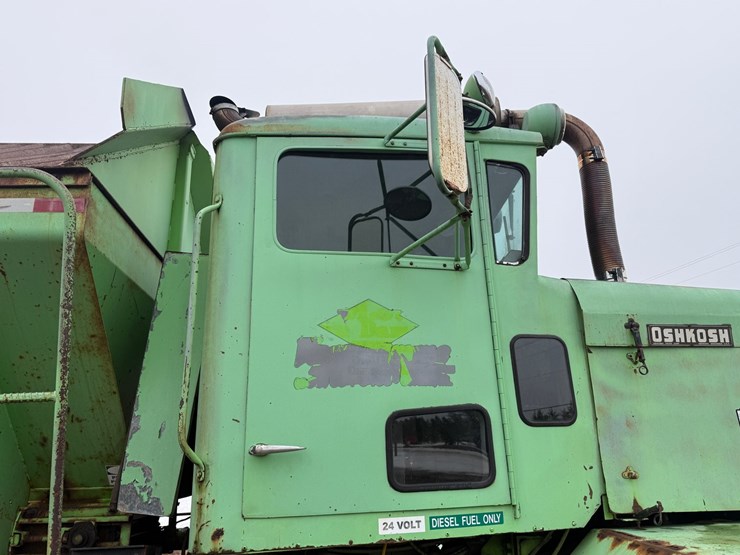 1986-oshkosh-wt2206-image-25