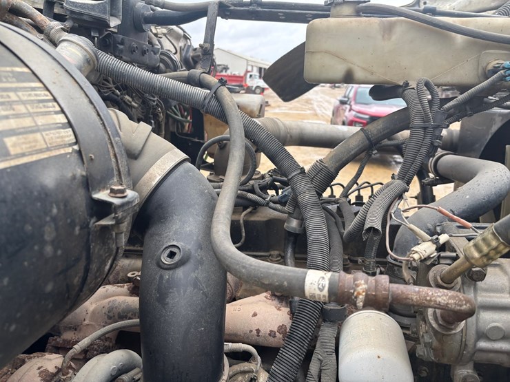 1997-ford-lt8000-image-30